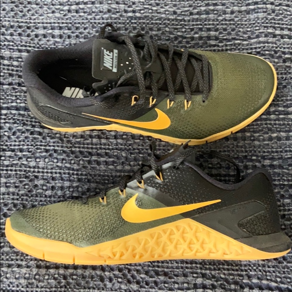 Nike ID METCON 4 (size: 9.5)
